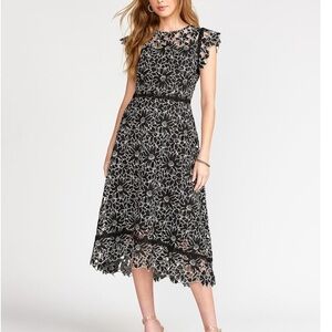 Pink Martini Black & White Floral Lace Midi Dress Size Small EUC